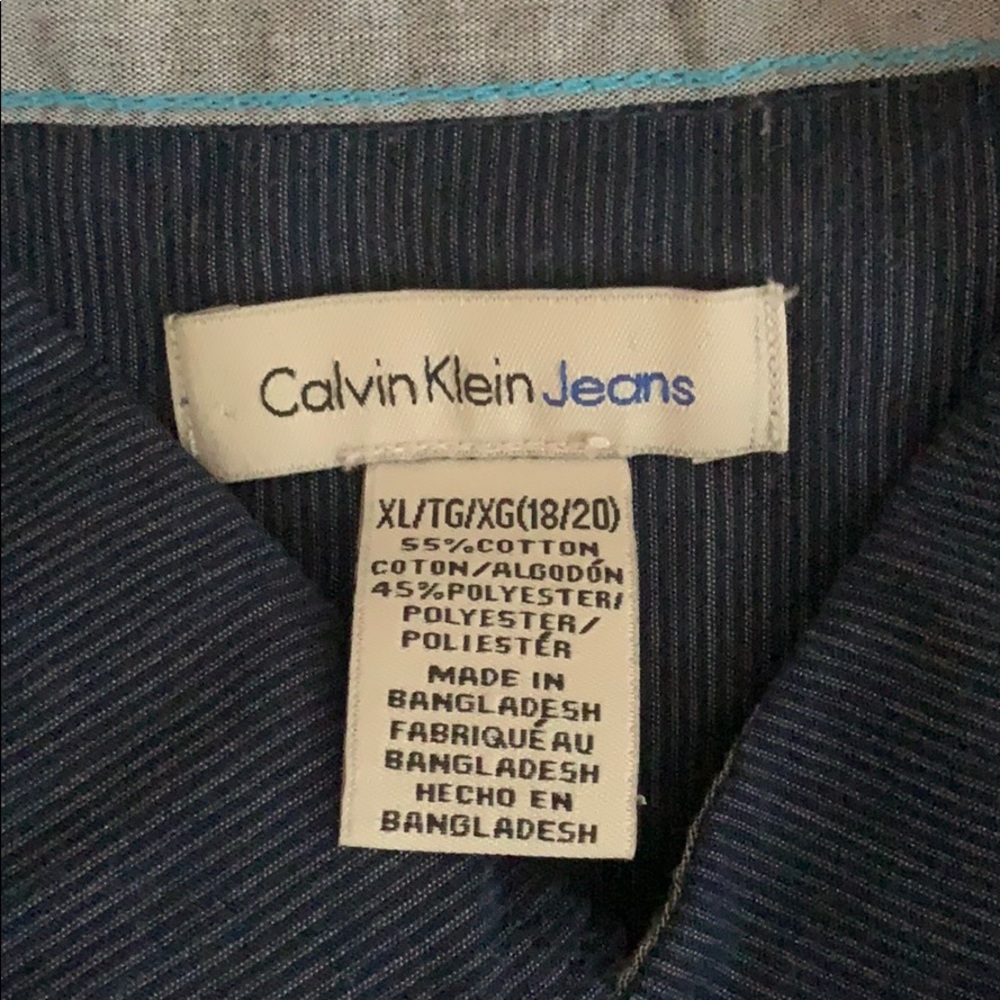 Calvin Klein button up shirt - Picture 3 of 3